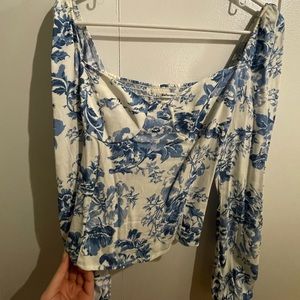Reformation Reign Top in Olympia print size 2